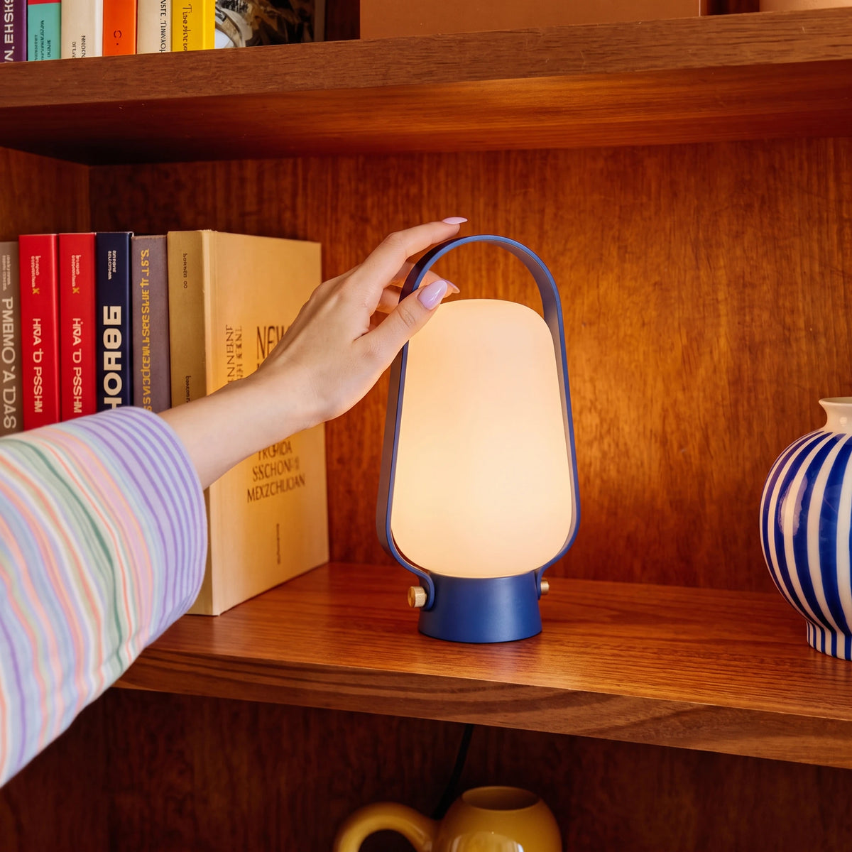 Cordless Carry Lamp